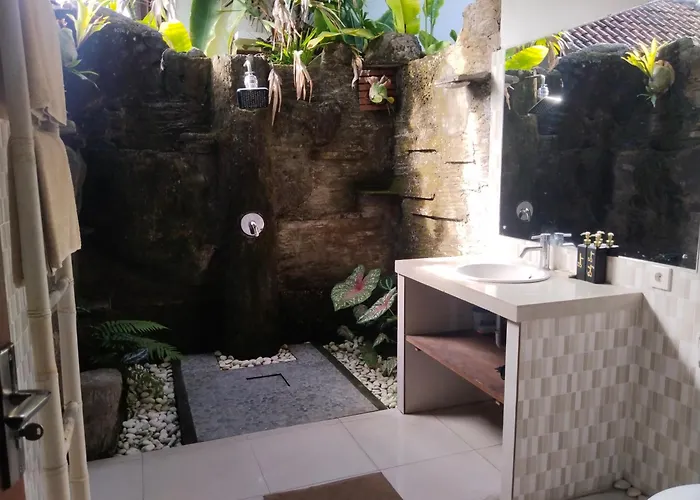 Adi Ari Villa